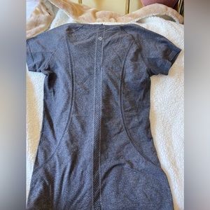 Lululemon shirt